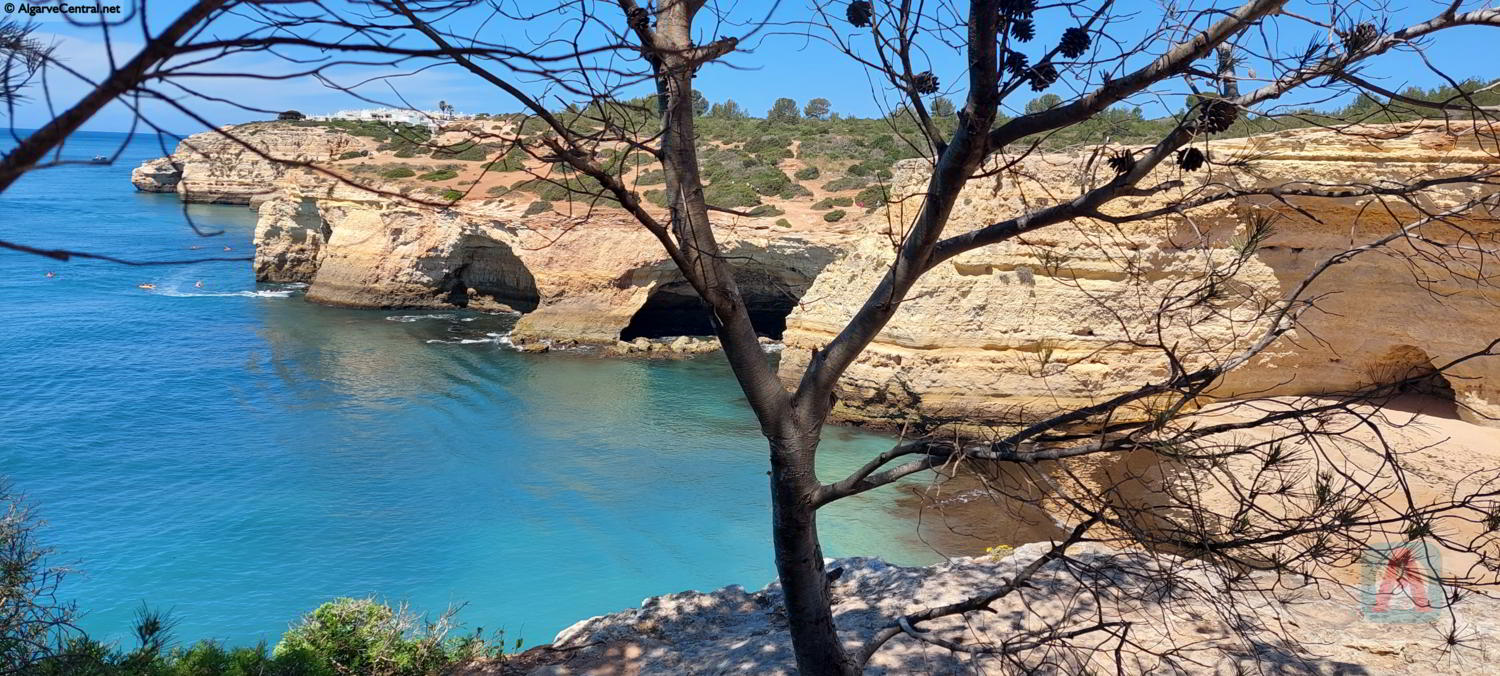 Uma praia de visita obrigatória!