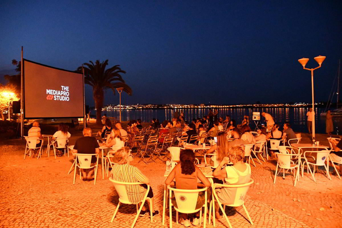 Cinema de rua no verão de 2023
